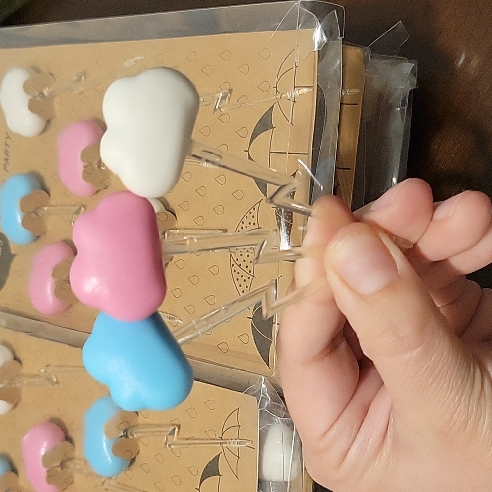 Gender reveal cloud toothpicks 24 Pack